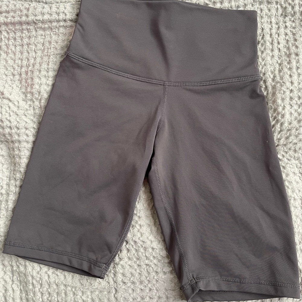 DYI High-waisted Shorts